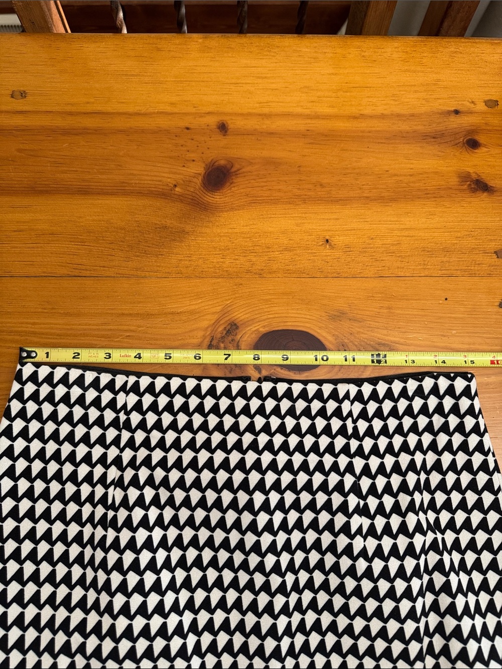Banana Republic pencil skirt, black and ivory hounds tooth, - Picture 10 of 13